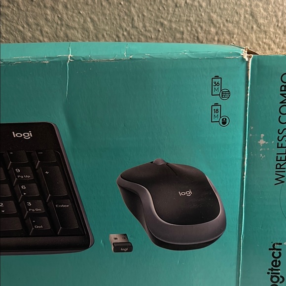Logitech Gray Keyboard and Mouse Combo - Picture 5 of 6